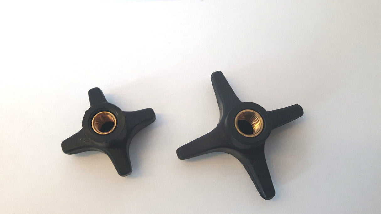 1 St. Kreuzgriff/Handrad, Griffdurchmesser 40/60 mm, mit Gewindebuchse aus Stahl - Klama - Möbelzubehör