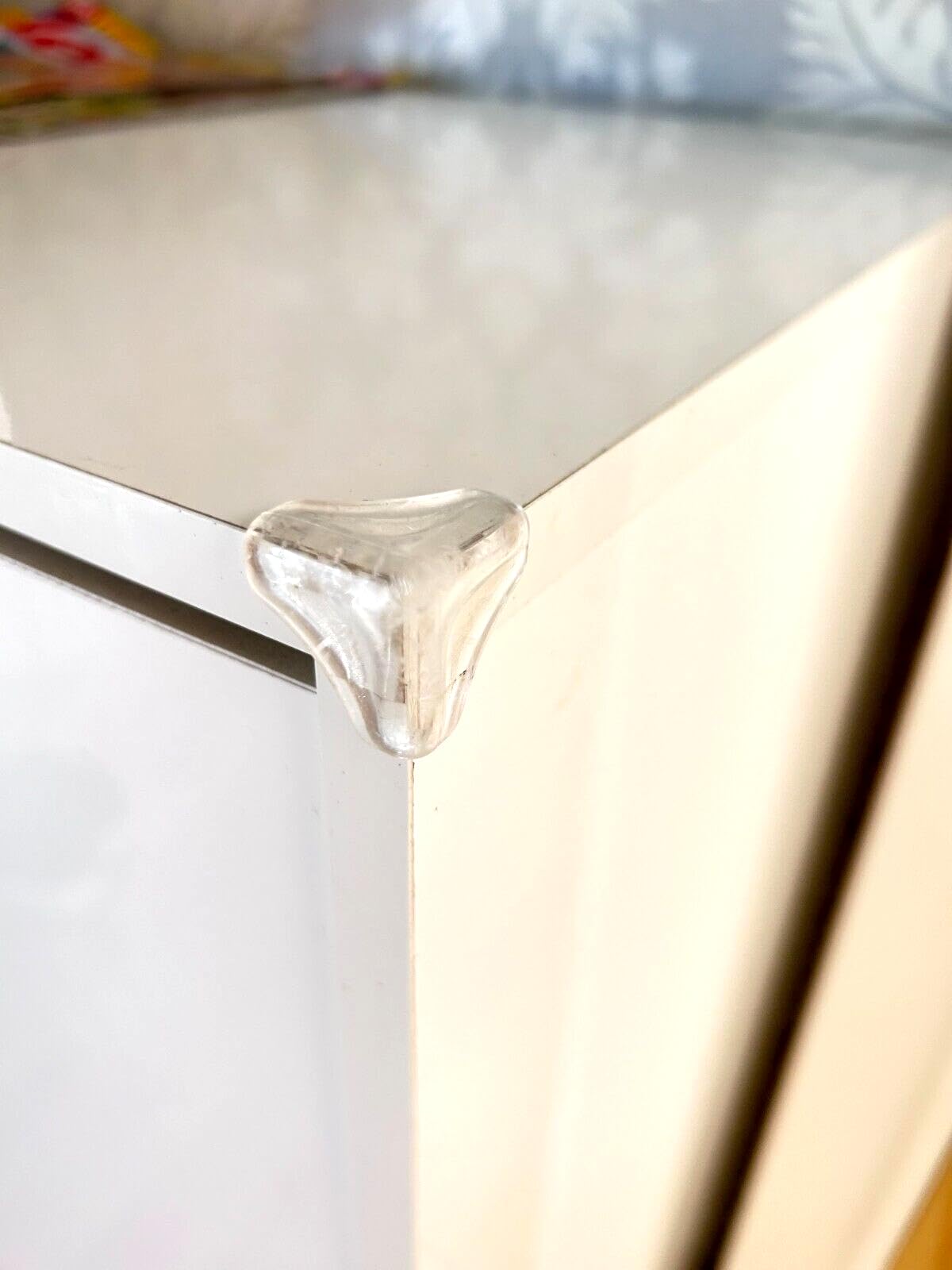 4X Kantenschutz Baby selbstklebend - transparenter Eckenschutz ideal als Kindersicherung vor scharfen Kanten (39 x 29,5 x 4 mm) - Klama - Möbelzubehör