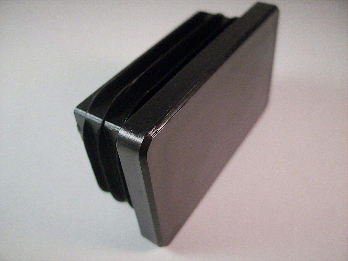 4 Lamellenstopfen für rechteckige Rohre, Schwarz - Rohrstopfen aus PE Kunststoff für Vierkantrohre - Klama - Möbelzubehör