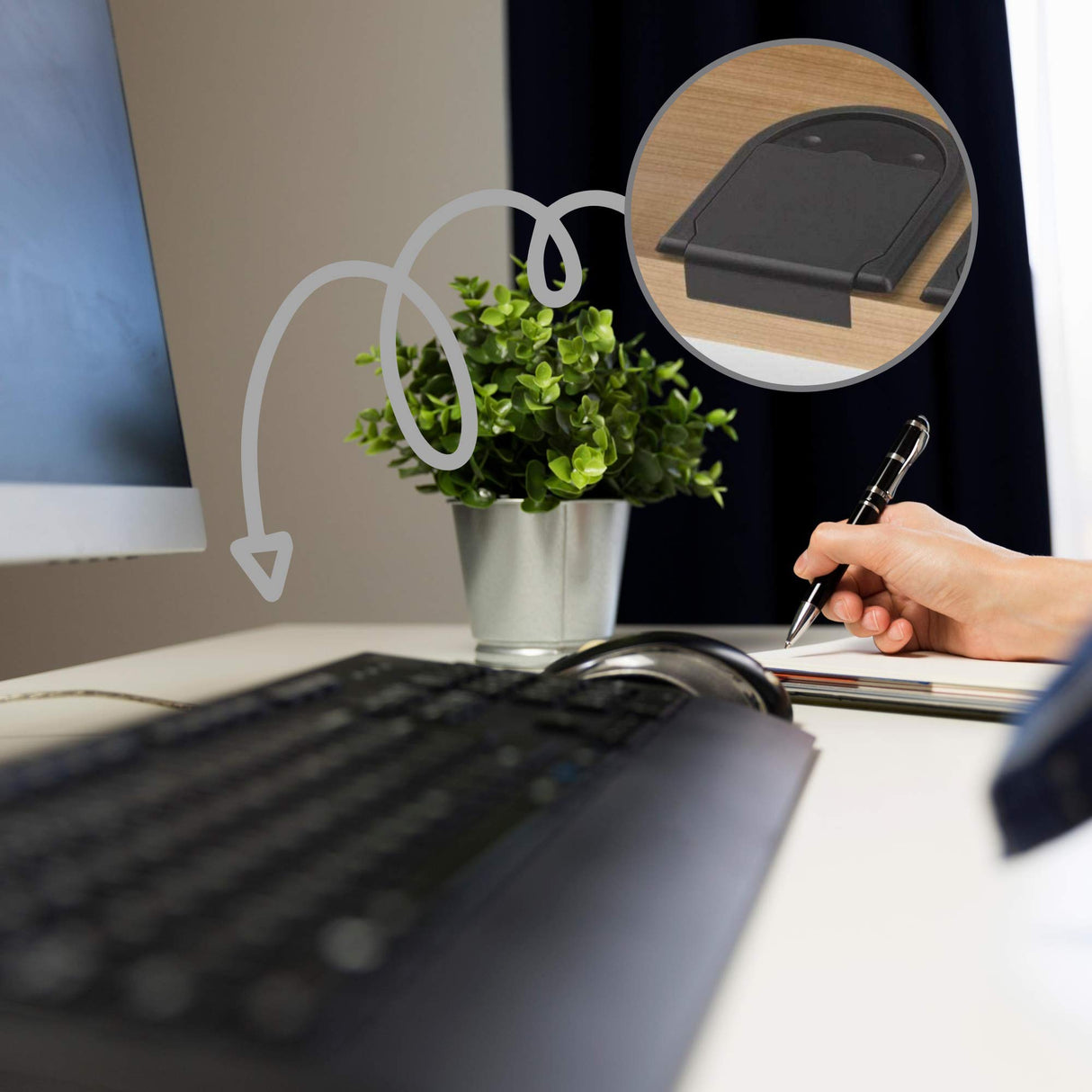 1 Kabeldurchführung Schreibtisch zur Montage an Tischkanten, Kunststoff (25 mm, Schwarz) - Klama - Möbelzubehör